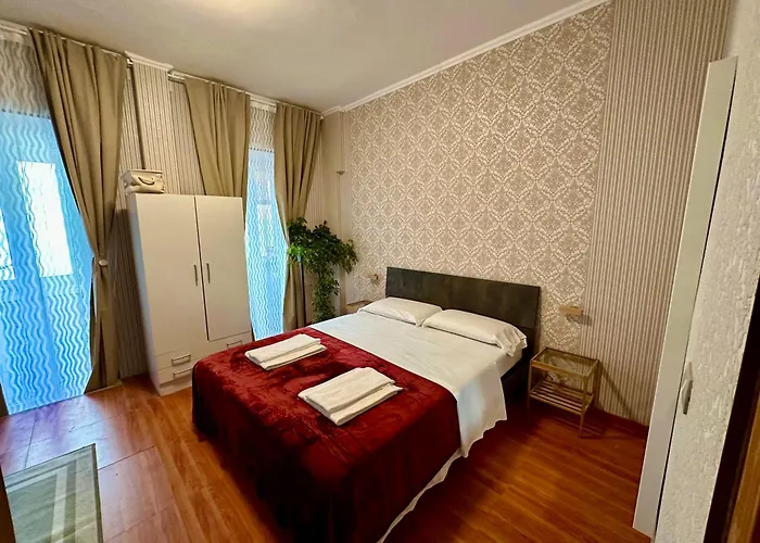 Pardis Guest House